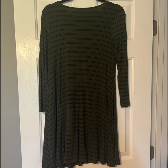 Old navy Xs long sleeve olive green and black striped dress rayon spandex - Picture 3 of 8